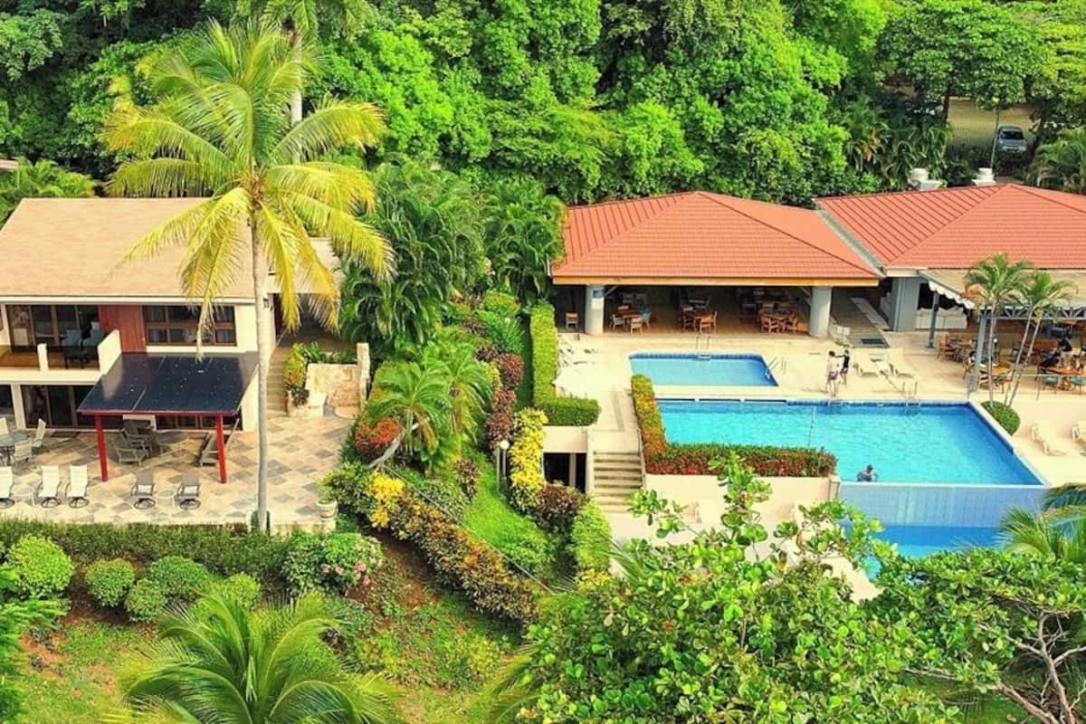 Villa Mariposa | Tallelokero huoneessa, silitysrauta/-lauta, ilmainen Wi-Fi