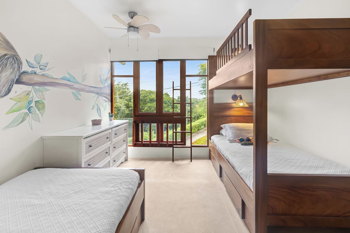 Villa | Een kluis op de kamer, een strijkplank/strijkijzer, gratis wifi