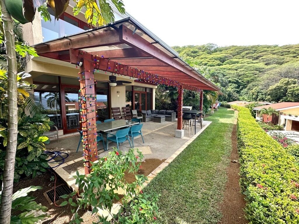 Villa Bonita | In-room safe, iron/ironing board, free WiFi, bed sheets