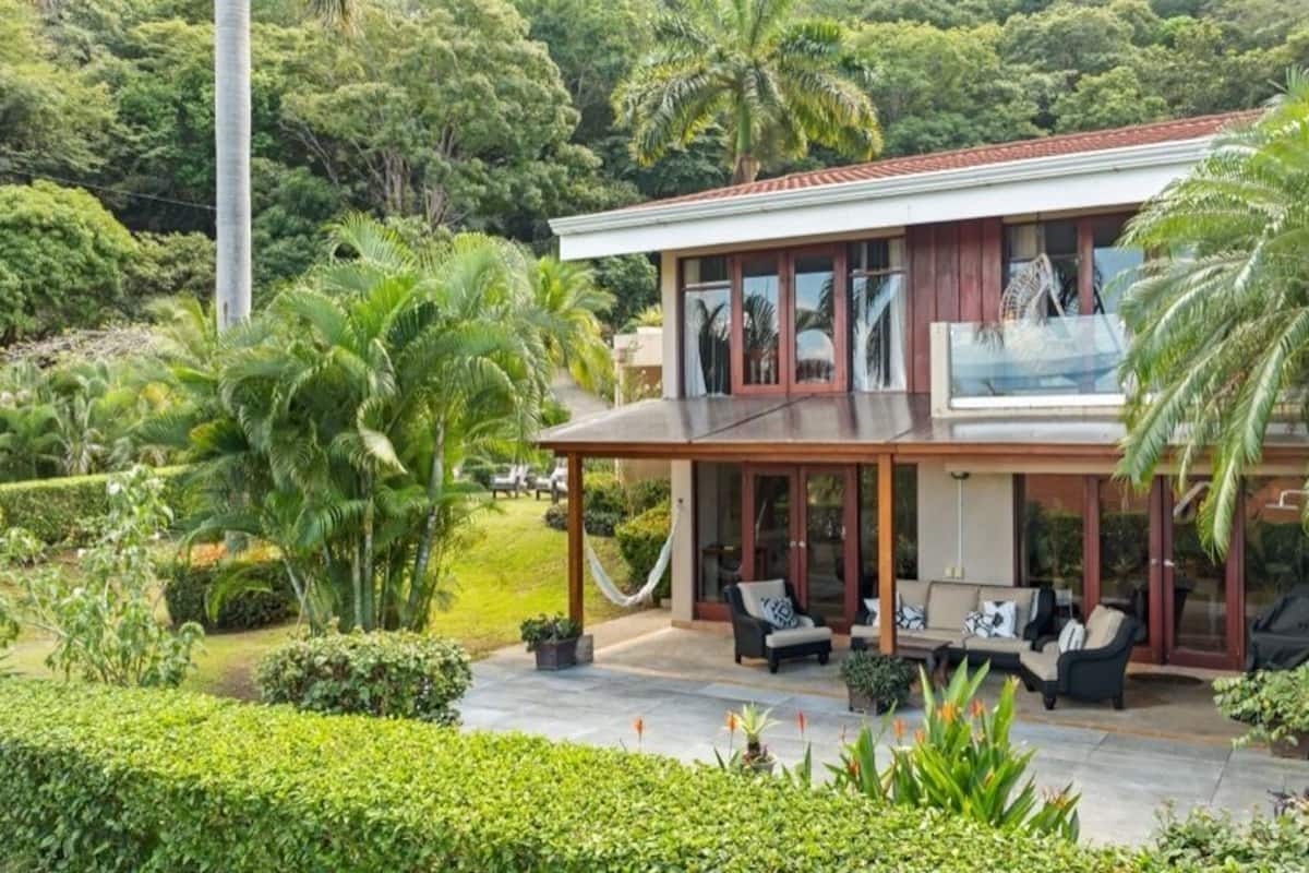 Villa Pelicano | Tallelokero huoneessa, silitysrauta/-lauta, ilmainen Wi-Fi