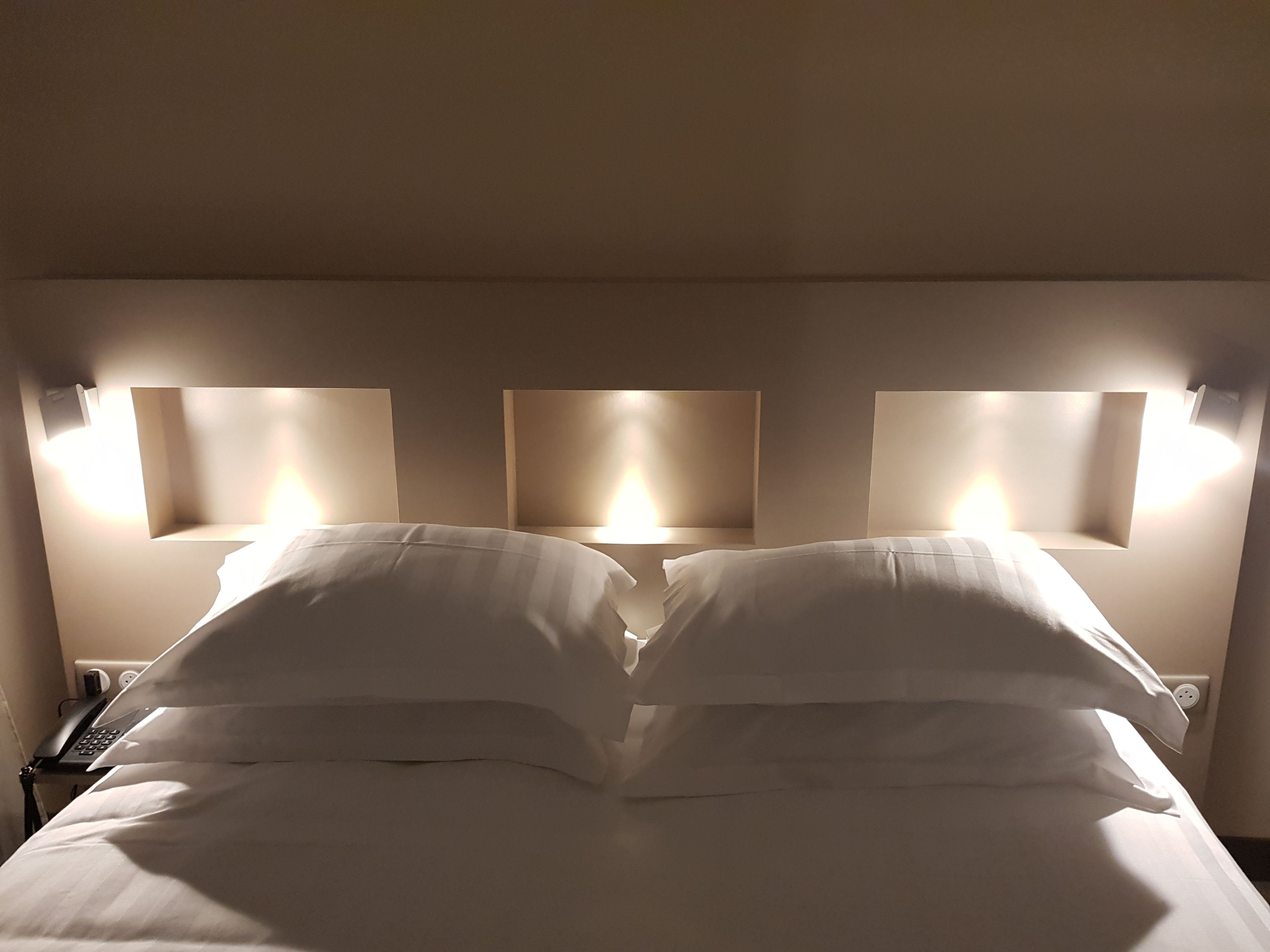 minibar, in-room safe, individually decorated, desk