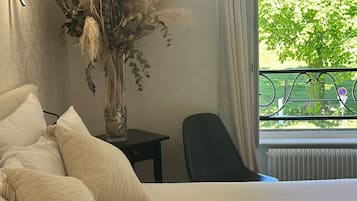 Standardzimmer | Hochwertige Bettwaren, Minibar, Zimmersafe, individuell dekoriert