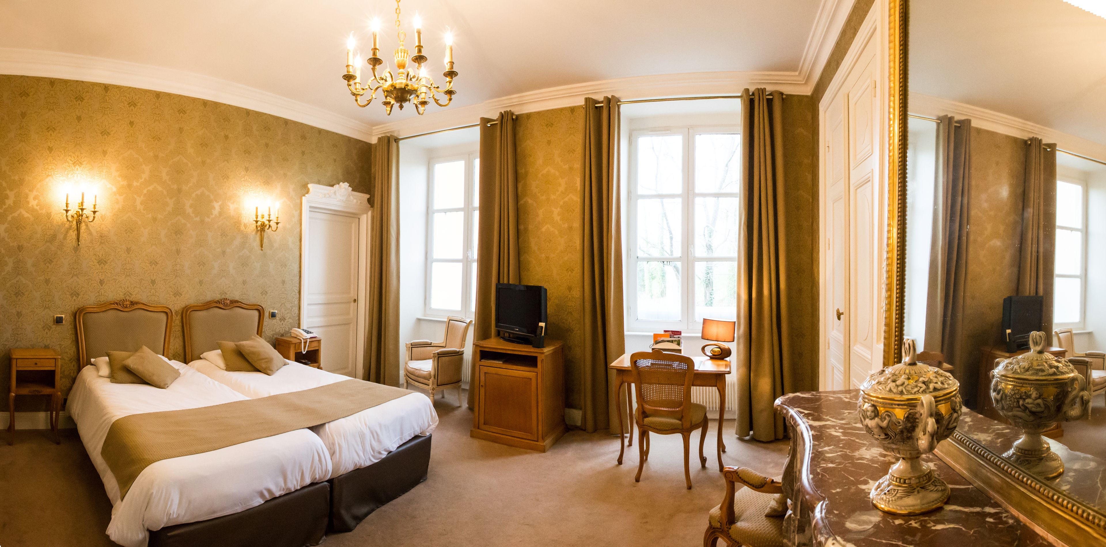 premium bedding, minibar, in-room safe, individually decorated