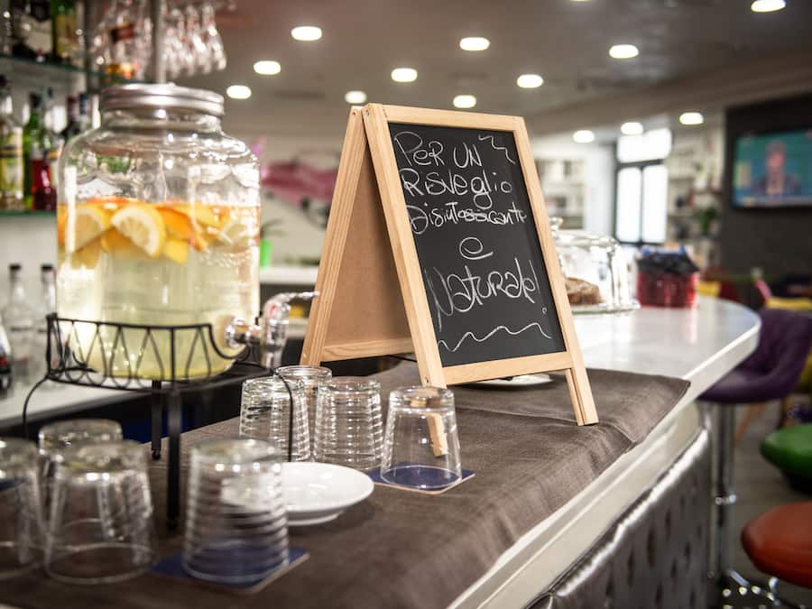 Lunch and dinner served, Italian cuisine