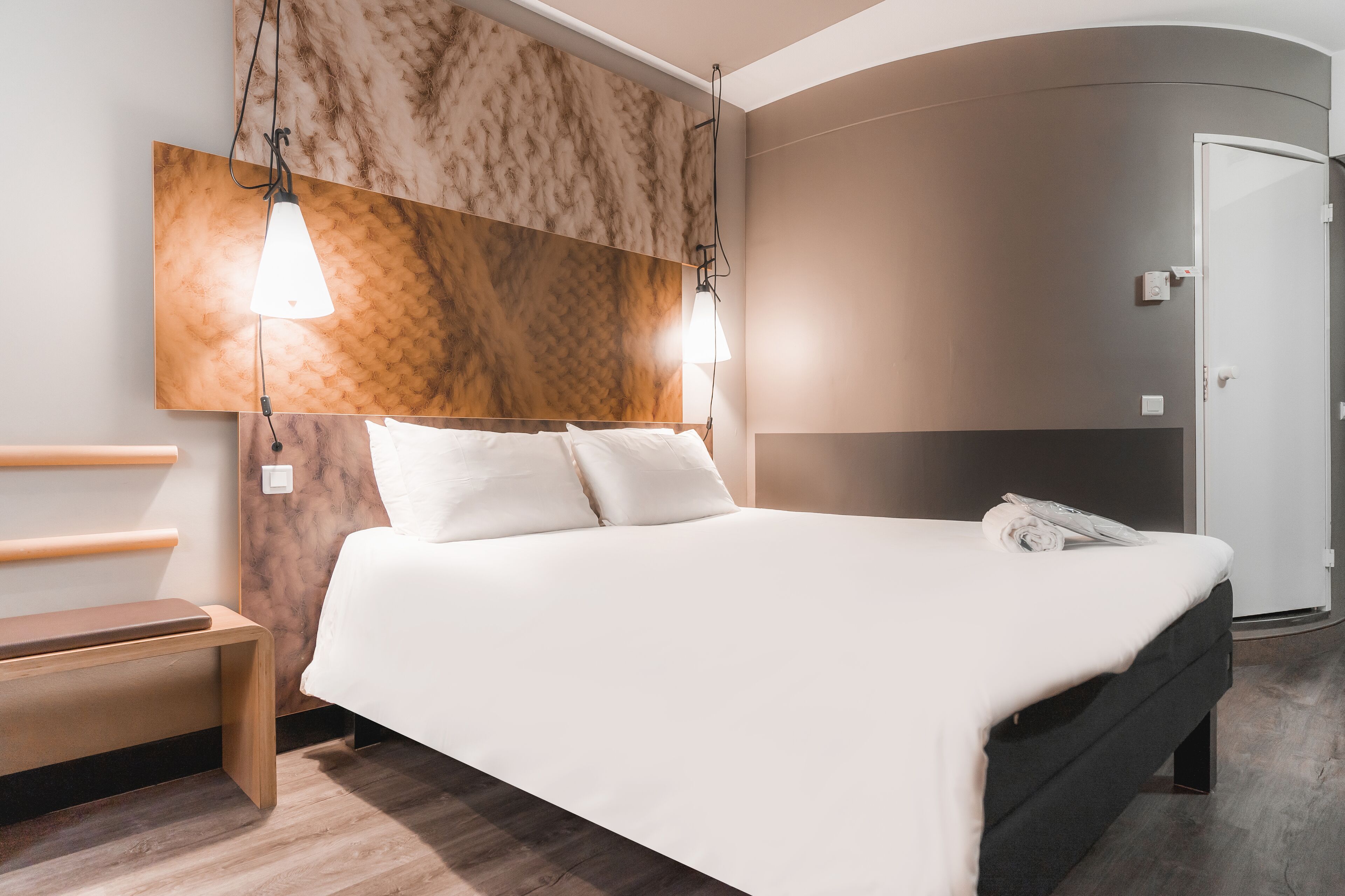 premium double room, 1 double bed | hypo-allergenic bedding, in-room safe, desk, blackout curtains