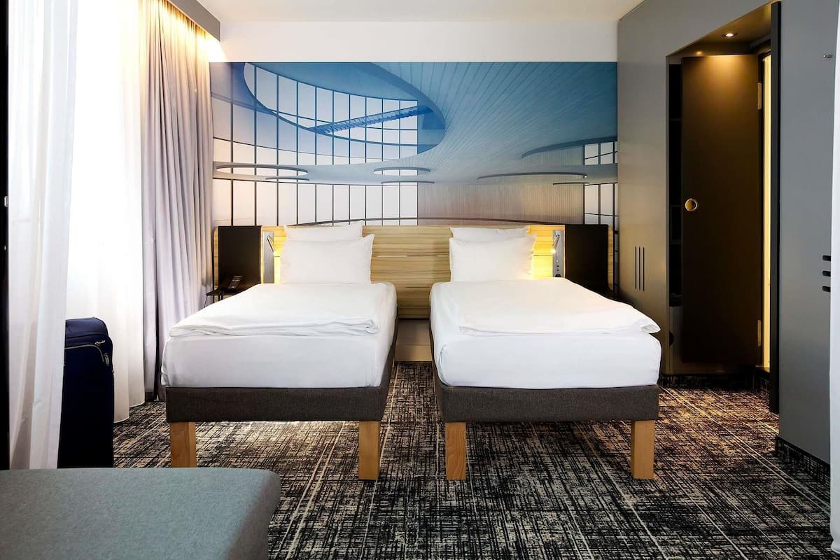 Standard Suite, Multiple Beds, Kitchenette