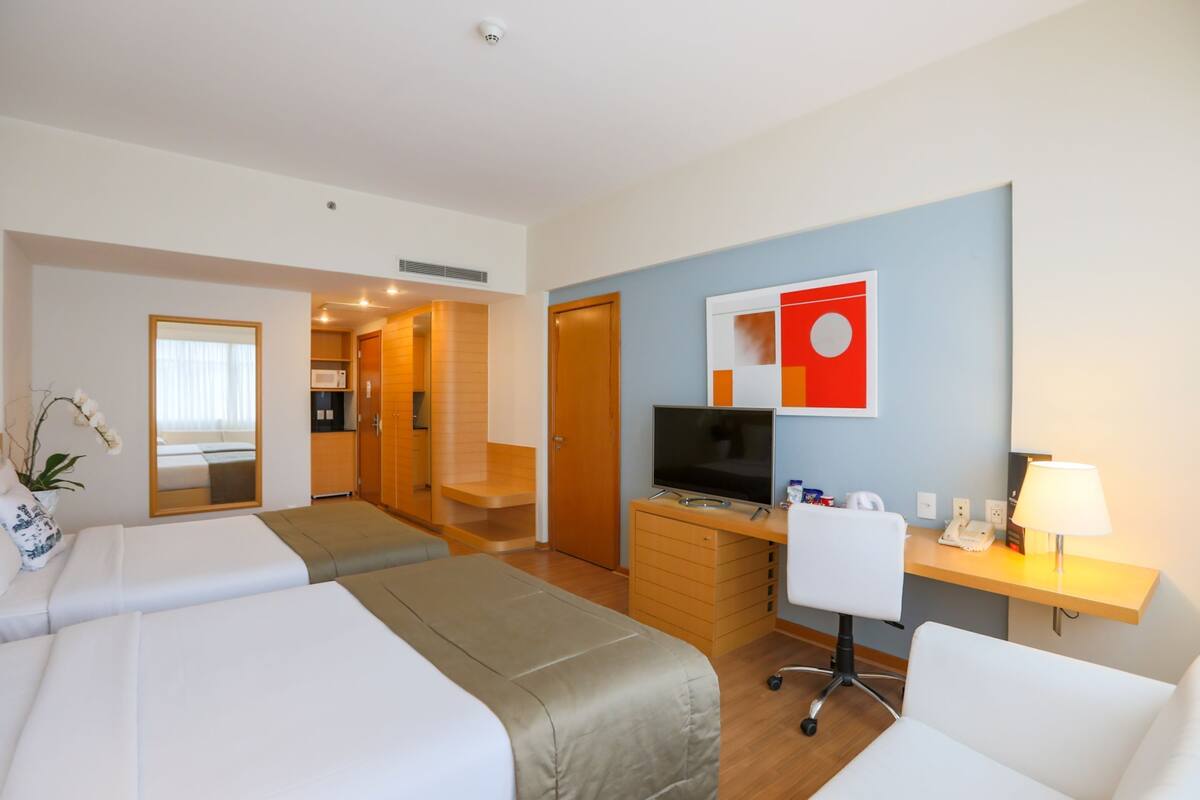 Minibar, coffre-fort, bureau, rideaux dâobscurcissement