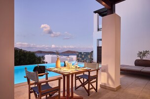 Beach/ocean view