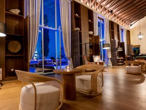 2 bars/lounges, beach bar - Aquila Elounda Village Resort, Suites & Spa (Agios Nikolaos)