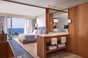 Mythica Bungalow with Private Pool, Sea View