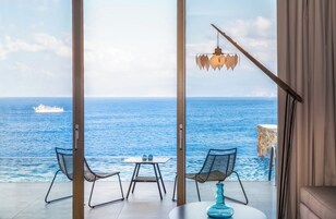 Minibar, in-room safe, desk, blackout drapes