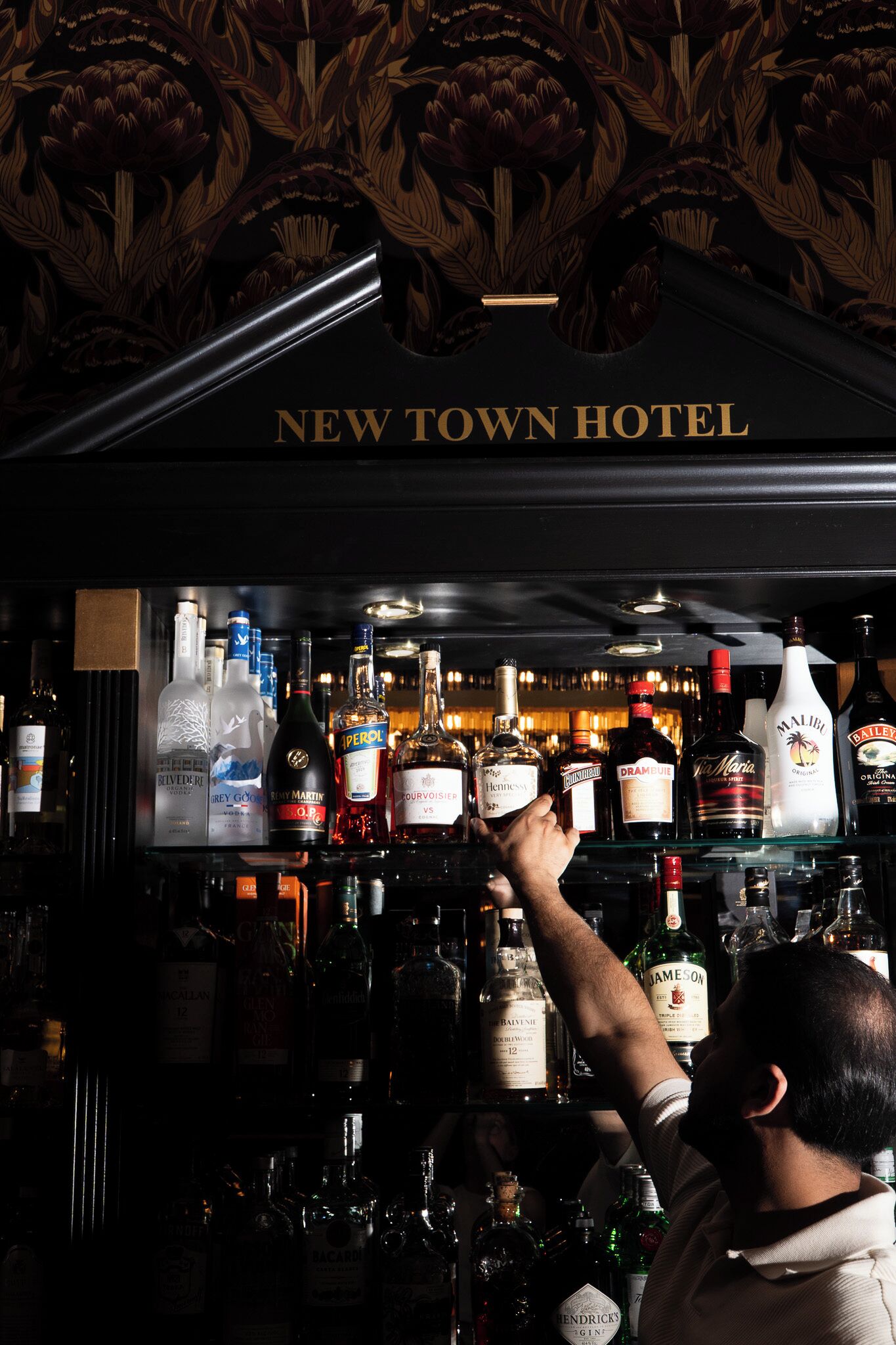Photo - New Town Hotel