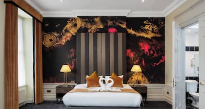 New Town Hotel