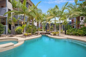 3 outdoor pools, sun loungers