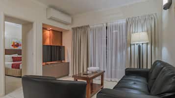 In-room safe, iron/ironing board, free WiFi, bed sheets
