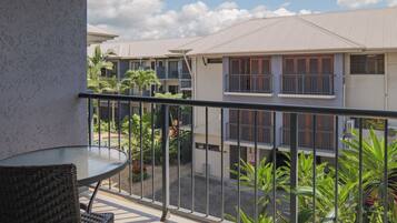 2 bedrooms, in-room safe, iron/ironing board, free WiFi