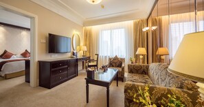 Free minibar items, in-room safe, desk, soundproofing - Grand Metropark Hotel Hangzhou (Hangzhou)