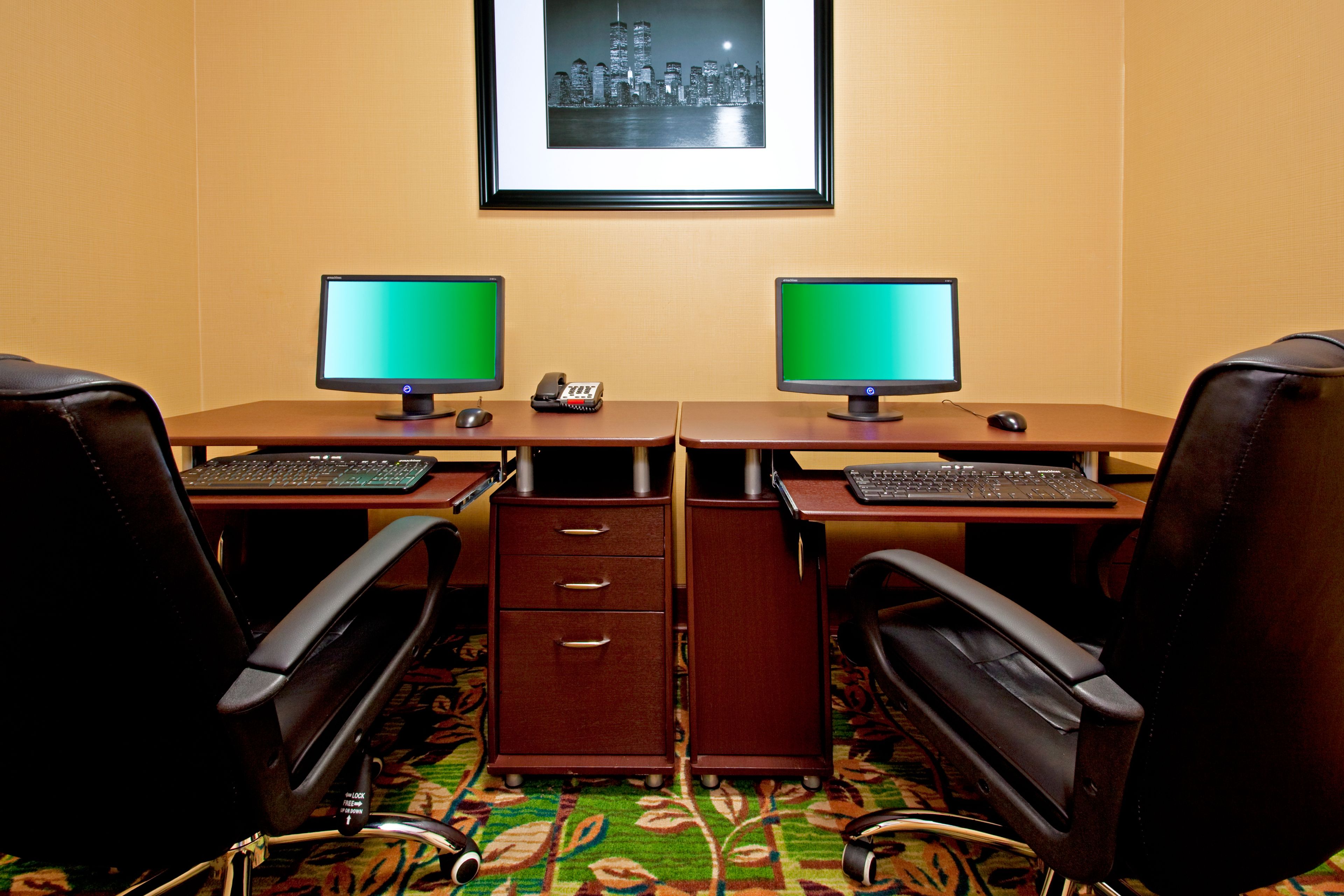 Photo - Days Hotel by Wyndham North Bergen