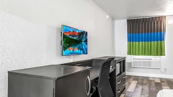 Colchones con pillow-top, escritorio y espacio para trabajar con laptop