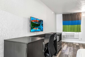 Pillow-top beds, desk, laptop workspace, blackout curtains - SureStay Hotel by Best Western Oklahoma City West (Oklahoma City)