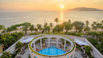 Outdoor pool, open 6:30 AM to 8:00 PM, pool umbrellas, sun loungers