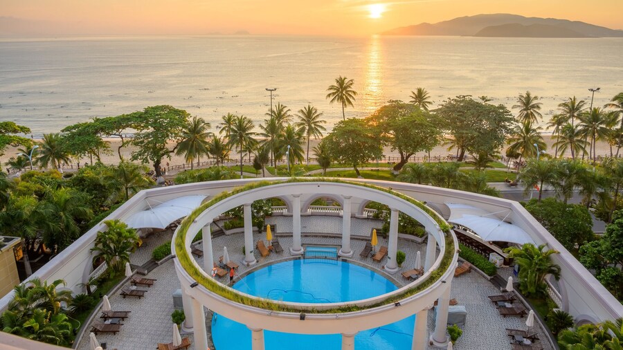 Sunrise Nha Trang Beach Hotel & Spa