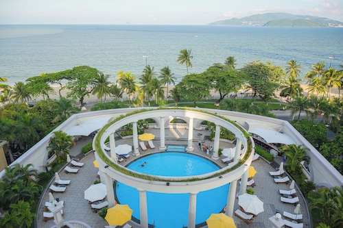 Sunrise Nha Trang Beach Hotel & Spa