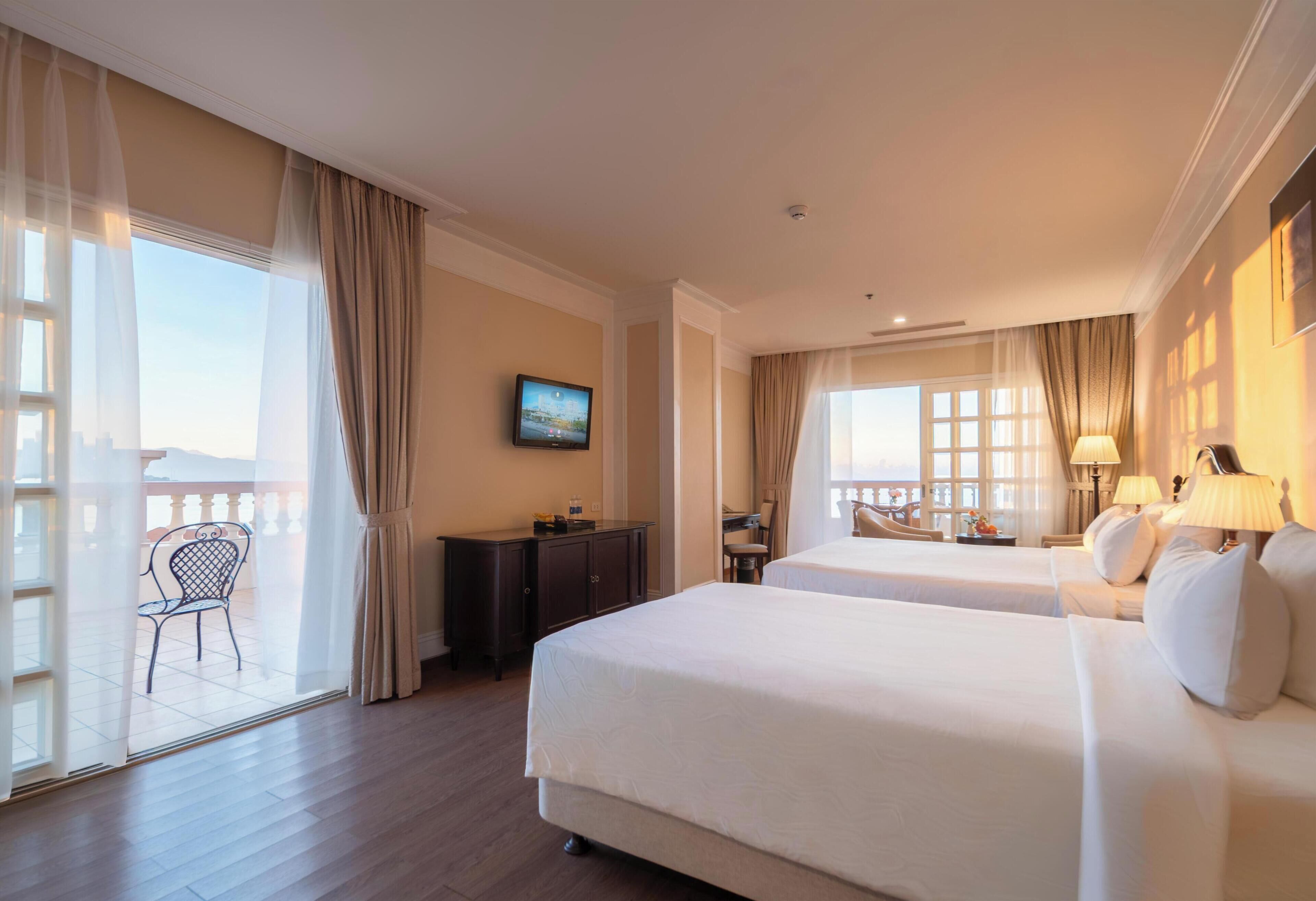 Junior-Suite, Meerblick, Eckzimmer | 1 Schlafzimmer, hochwertige Bettwaren, Minibar, Zimmersafe