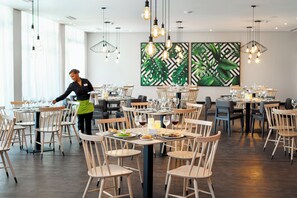 Der serveres morgenmad, frokost og aftensmad