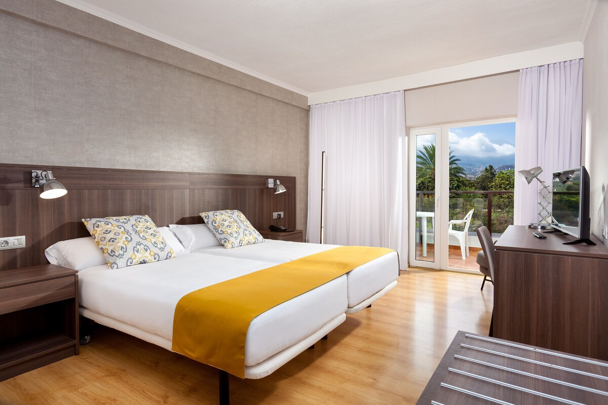 Minibar, in-room safe, desk, blackout curtains