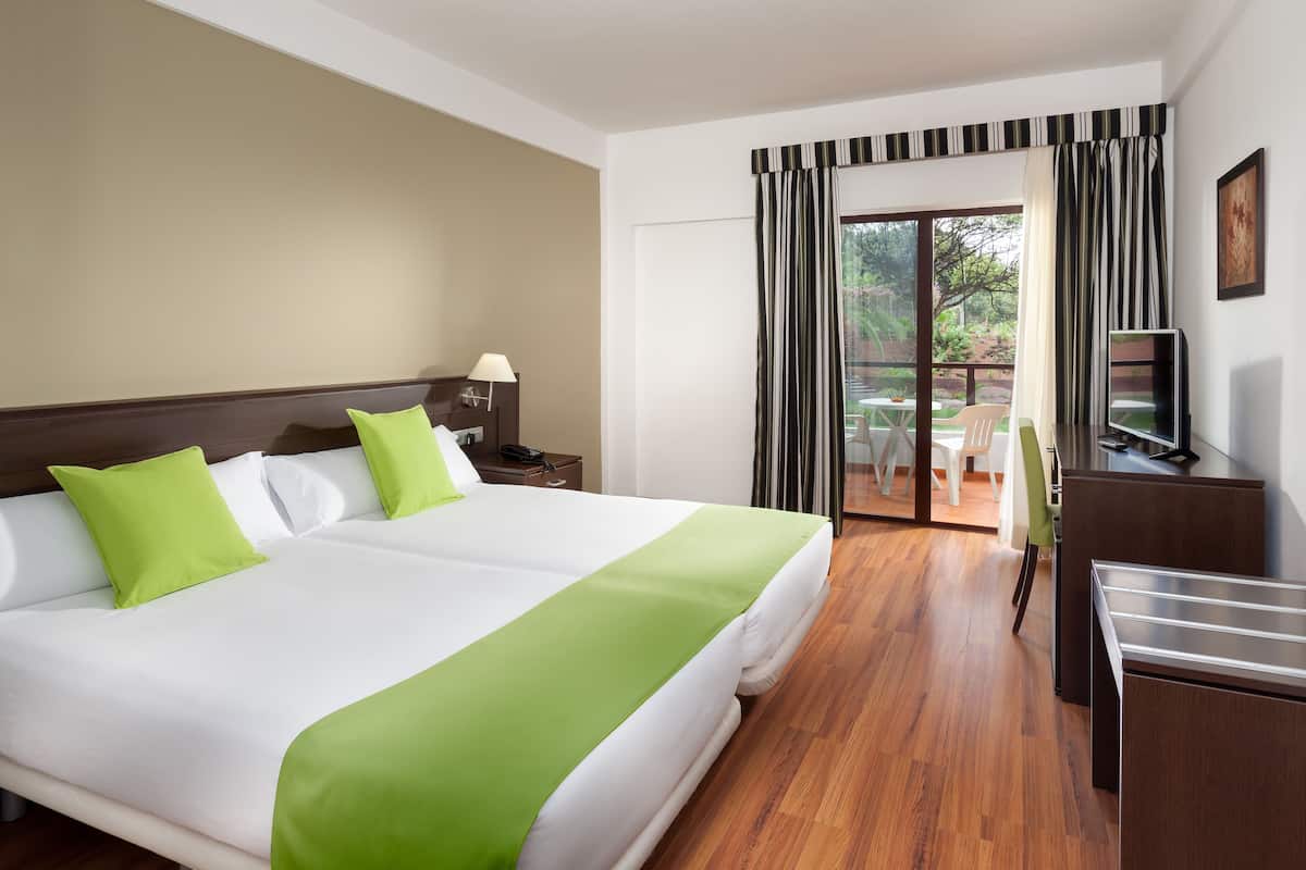 Minibar, in-room safe, desk, blackout curtains