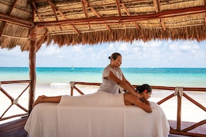 Couples treatment room(s), sauna, hot tub, hot springs/mineral springs