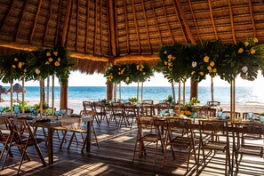 Outdoor wedding area - Excellence Riviera Cancun - Adults Only All Inclusive (Puerto Morelos)