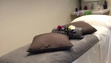 Een sauna, een stoombad, lichaamsbehandelingen, aromatherapie