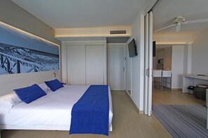 Desk, blackout curtains, free WiFi, bed sheets