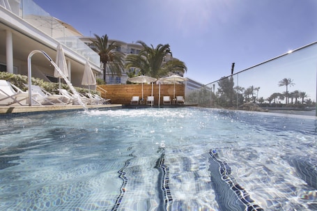 Outdoor pool, open 8:00 AM to 8:00 PM, pool umbrellas, pool loungers. BG Hotel Nautico Ebeso
