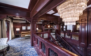 Lobby - Poste Montane Lodge (Avon)