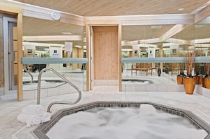 Indoor spa tub