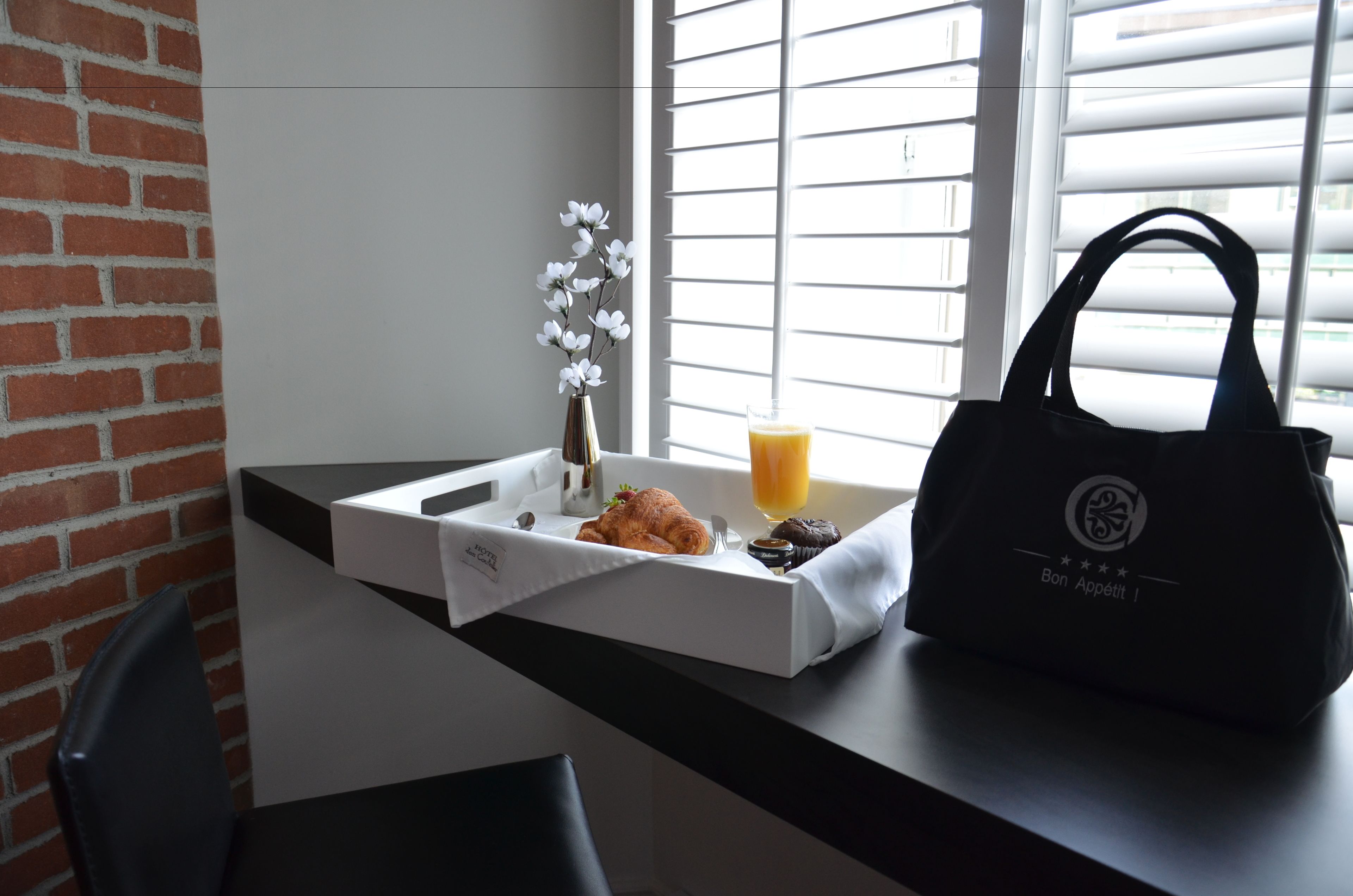 suite with 2 double beds | in-room dining