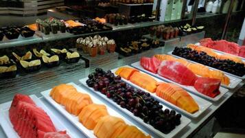 Dagelijks ontbijtbuffet (EUR 11 per persoon)