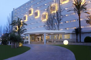 Fasade – kveld/natt