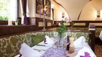 Frühstück, Mittagessen und Abendessen