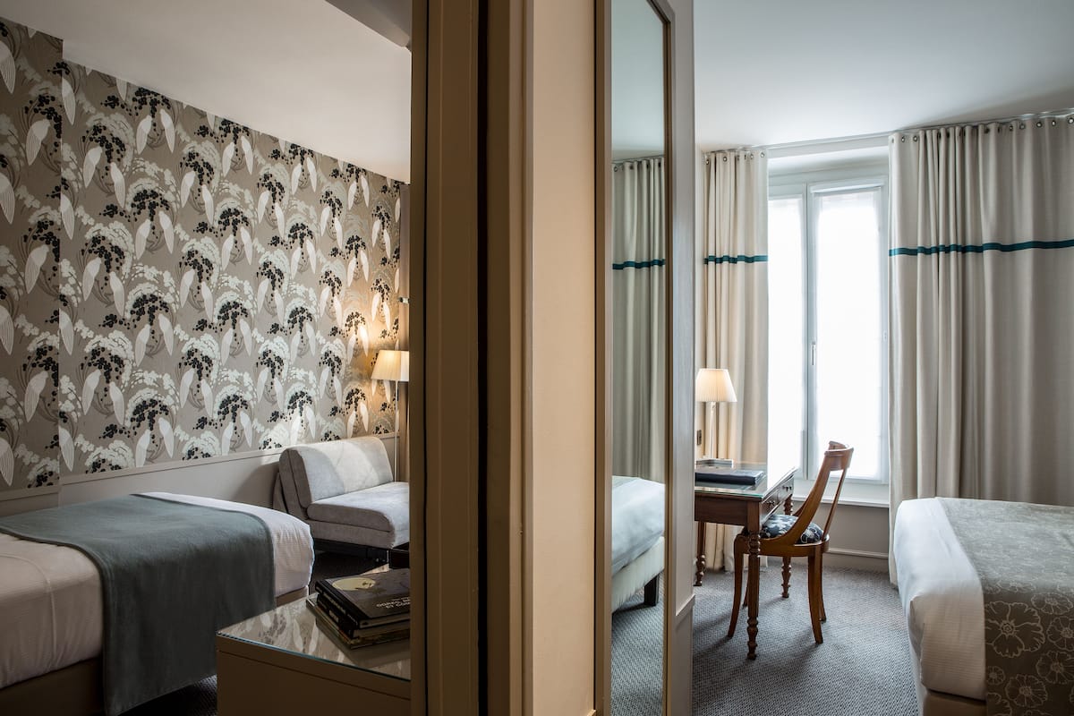 Premium bedding, in-room safe, soundproofing, WiFi (free)