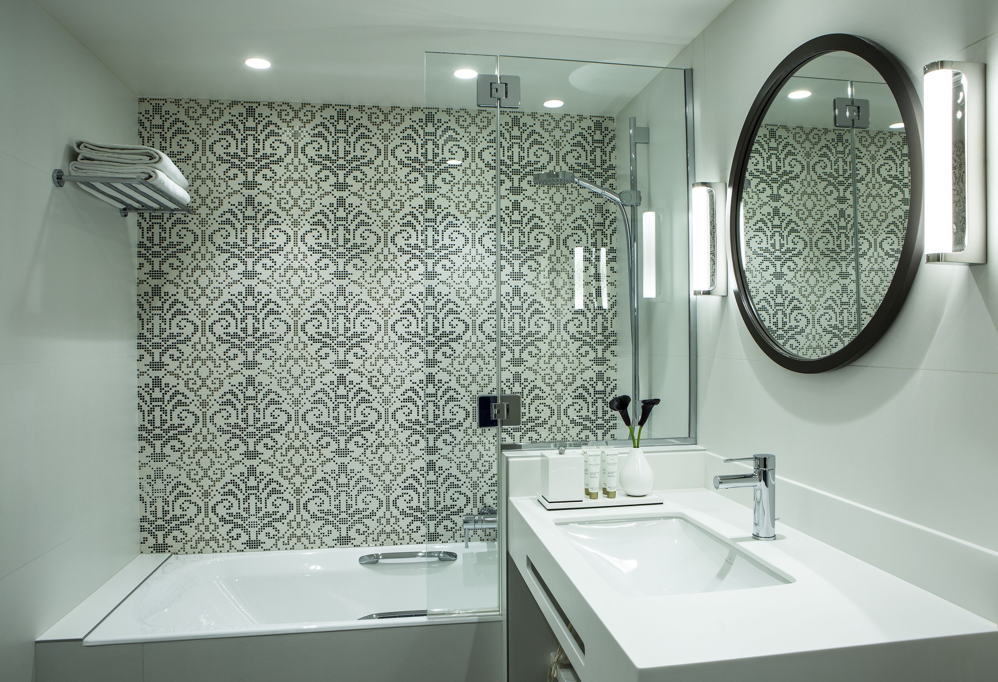 deluxe room, terrace | premium bedding, in-room safe, soundproofing, free wifi