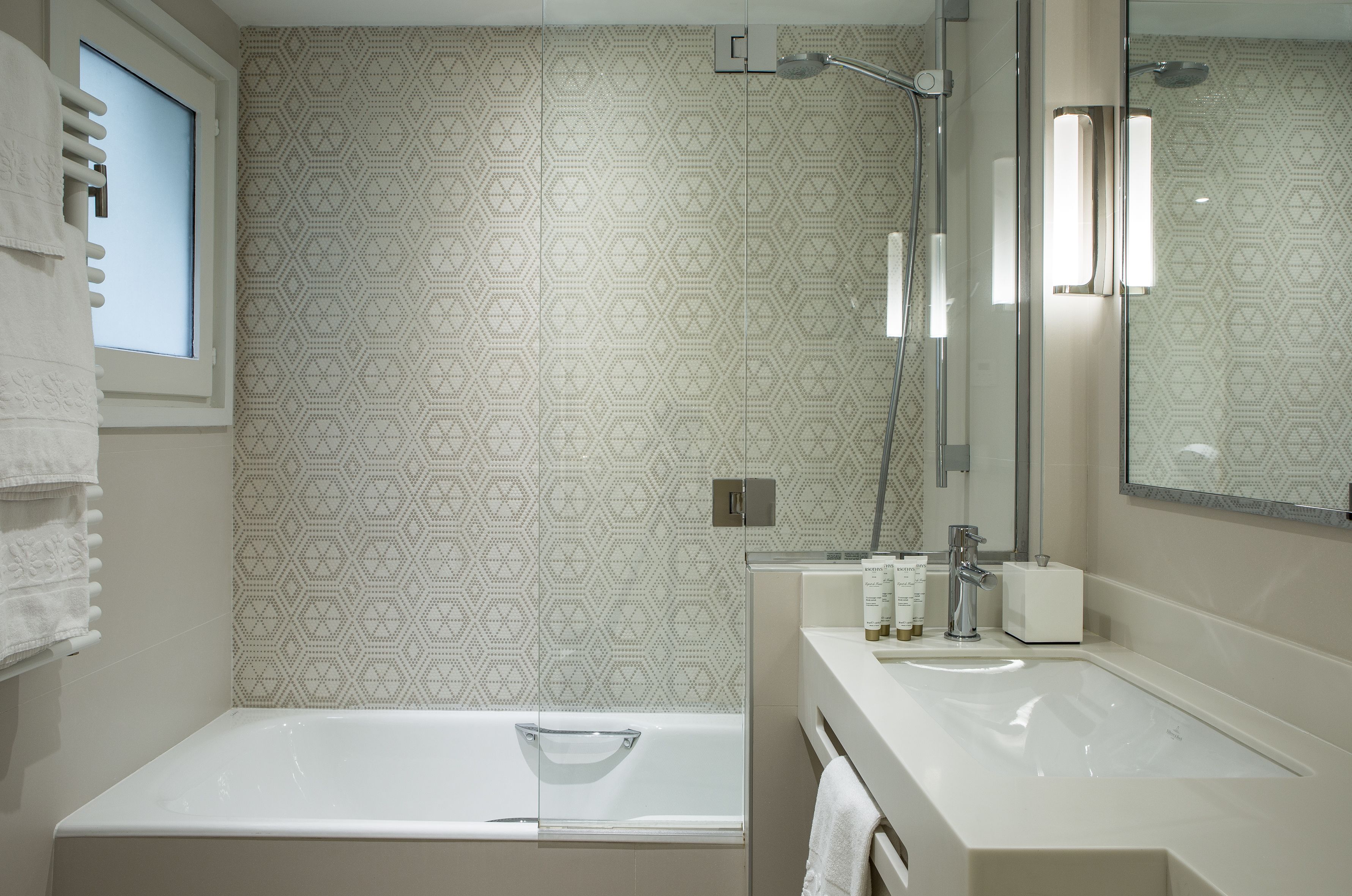 classic room | bathroom | free toiletries, hair dryer, bathrobes, slippers