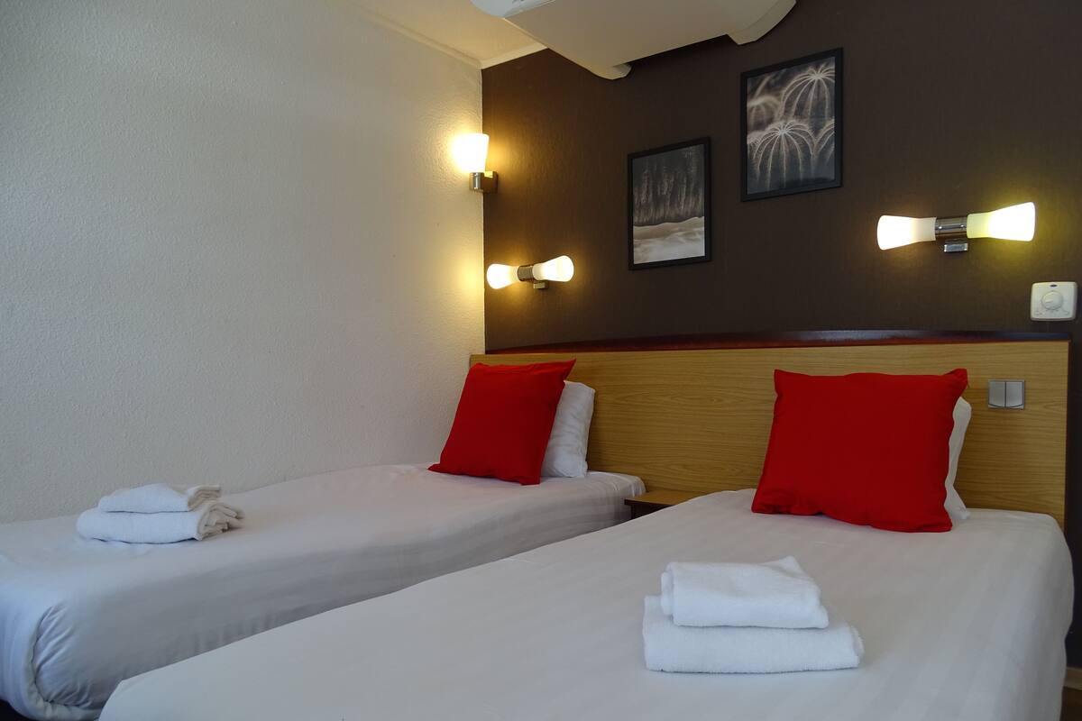 Chambre Supérieure avec lits jumeaux