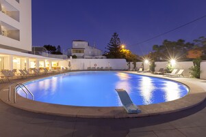 Piscina externa sazonal