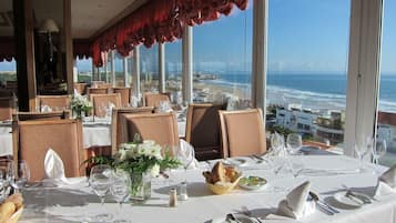 Breakfast, lunch, dinner served; Portuguese cuisine, sea views