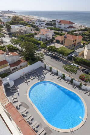 Seasonal outdoor pool - Carcavelos Beach Hotel (Cascais)