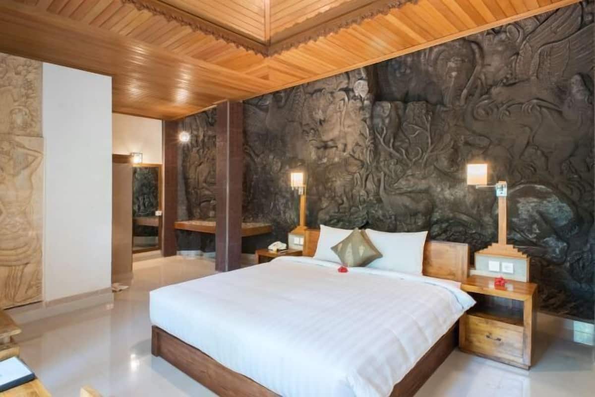 Minibar, in-room safe, individually decorated, individually furnished